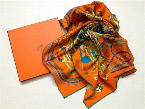 laver foulard hermes